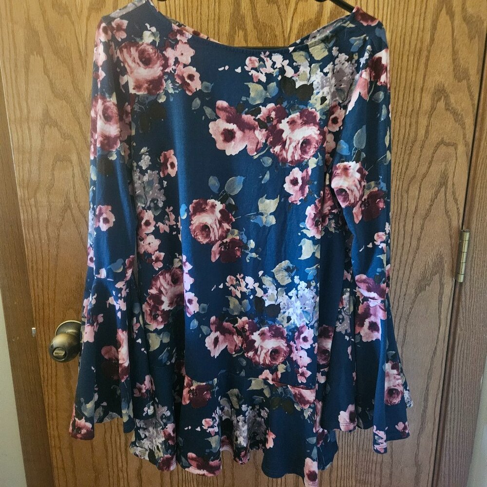 Altar'd State Floral Top